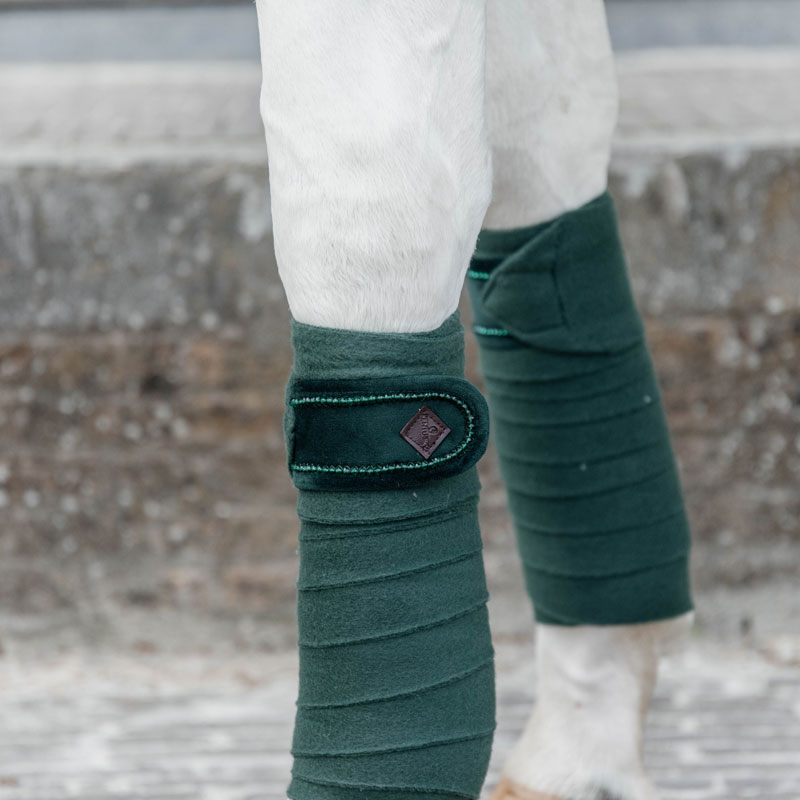Kentucky Horsewear Polar Fleece Bandage Velvet Pearls