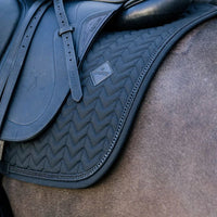Saddle Pad with metal chain dressage