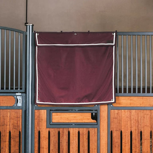 Stable Curtain Black